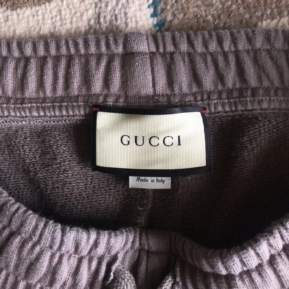 Gucci Gray Sweatpants with Beige Logo Stripe - Picture 5 of 6